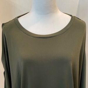 Rachel Roy Cold Shoulder’s Blouse Top. Women’s size Large, Olive Green.